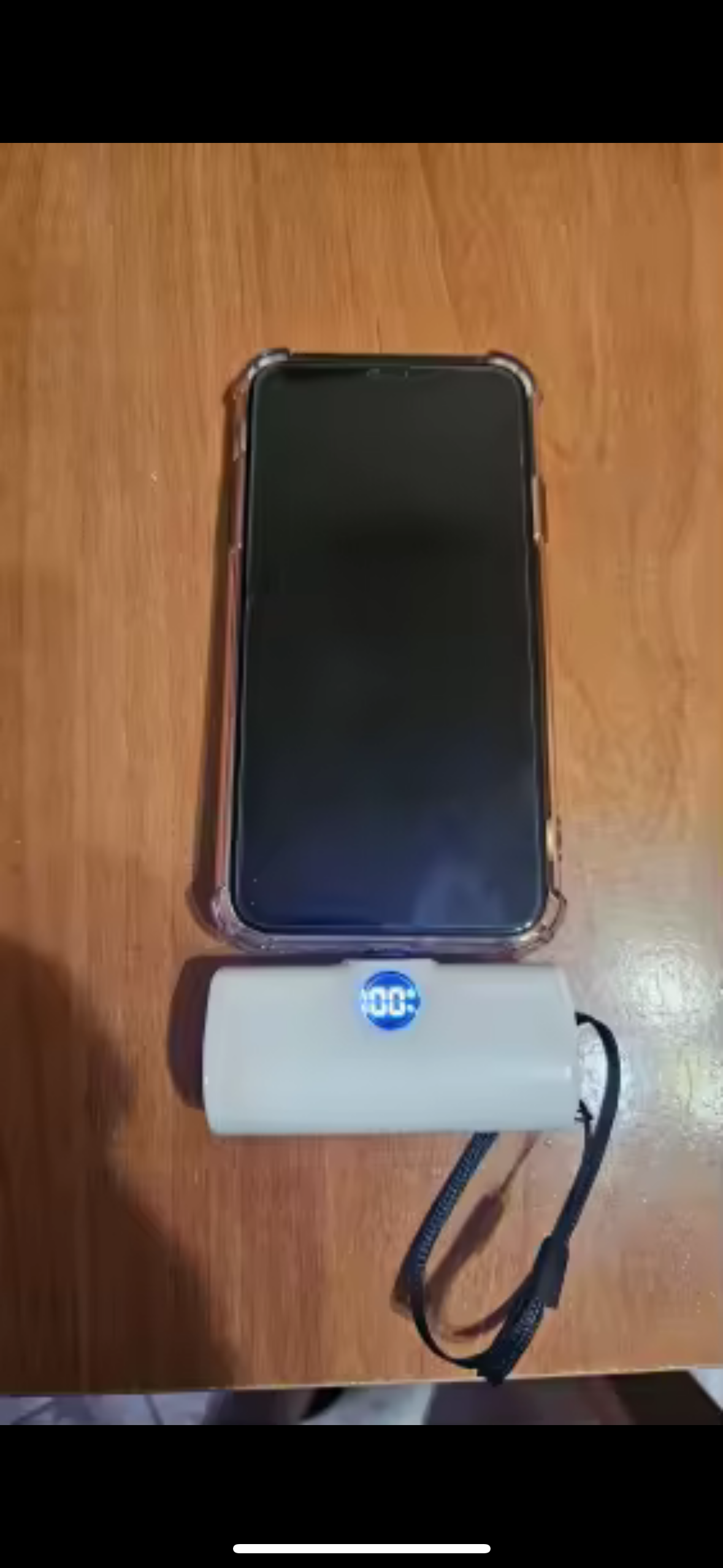 Batterie externe mini 5000 mAh – Charge d’urgence smartphone – Noir & Blanc